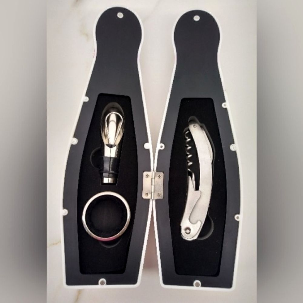 Bowling Ball Travel Wine Kit  Opener Picnic Sports Outdoor Free with purchase